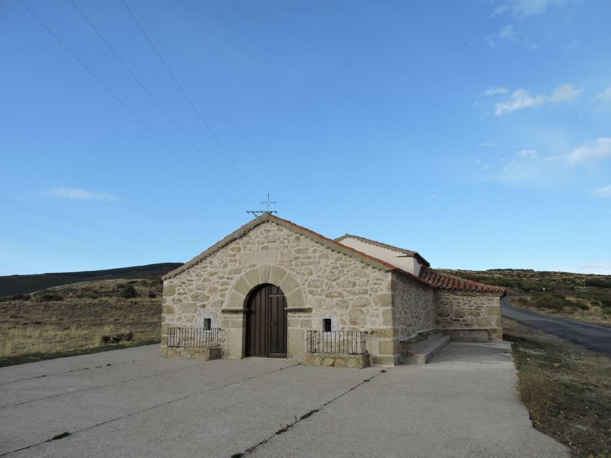 Navasequilla Casa Sierra De Gredos 게스트하우스 외부 사진